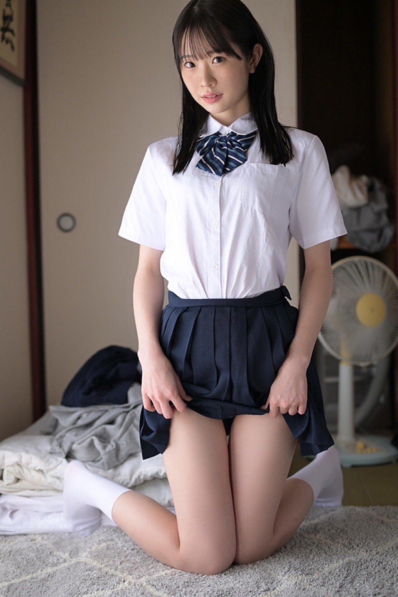 白上咲花天生一副學生臉。(X@emika_shirakami)