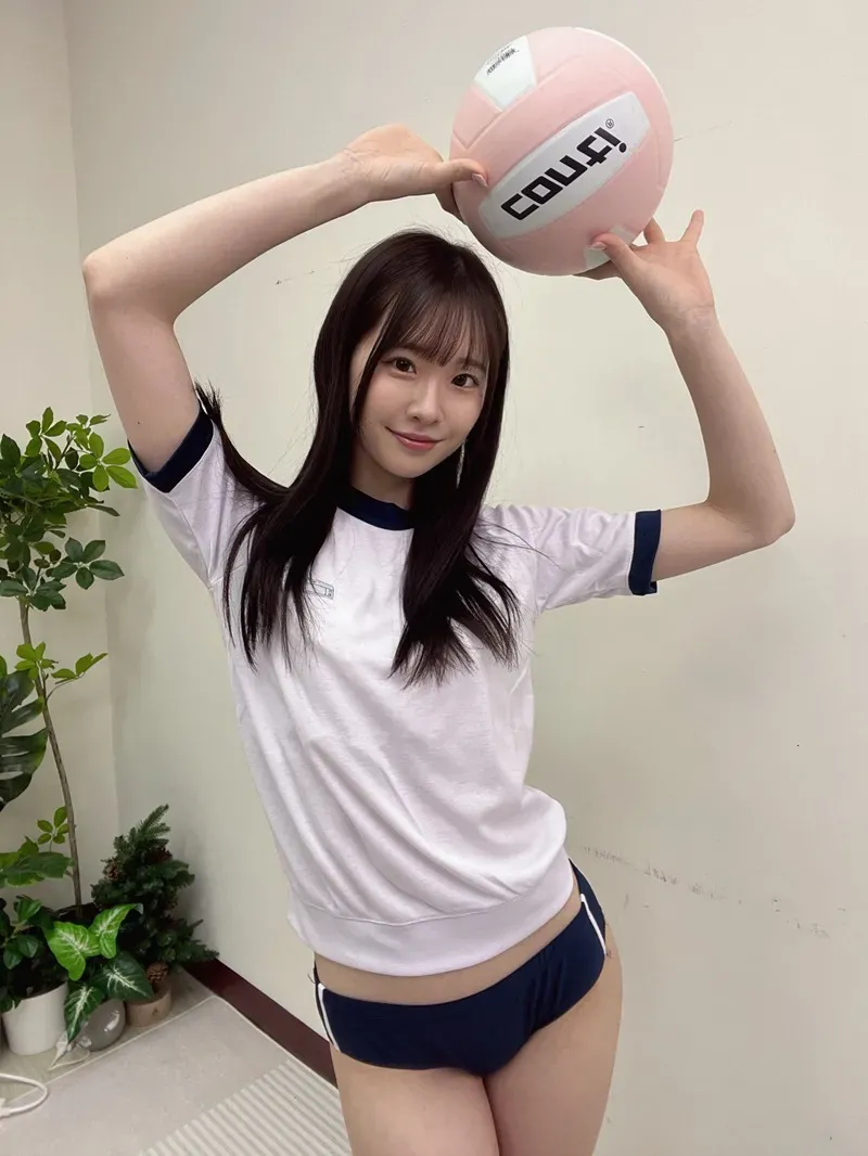 白上咲花天生一副學生臉。(X@emika_shirakami)