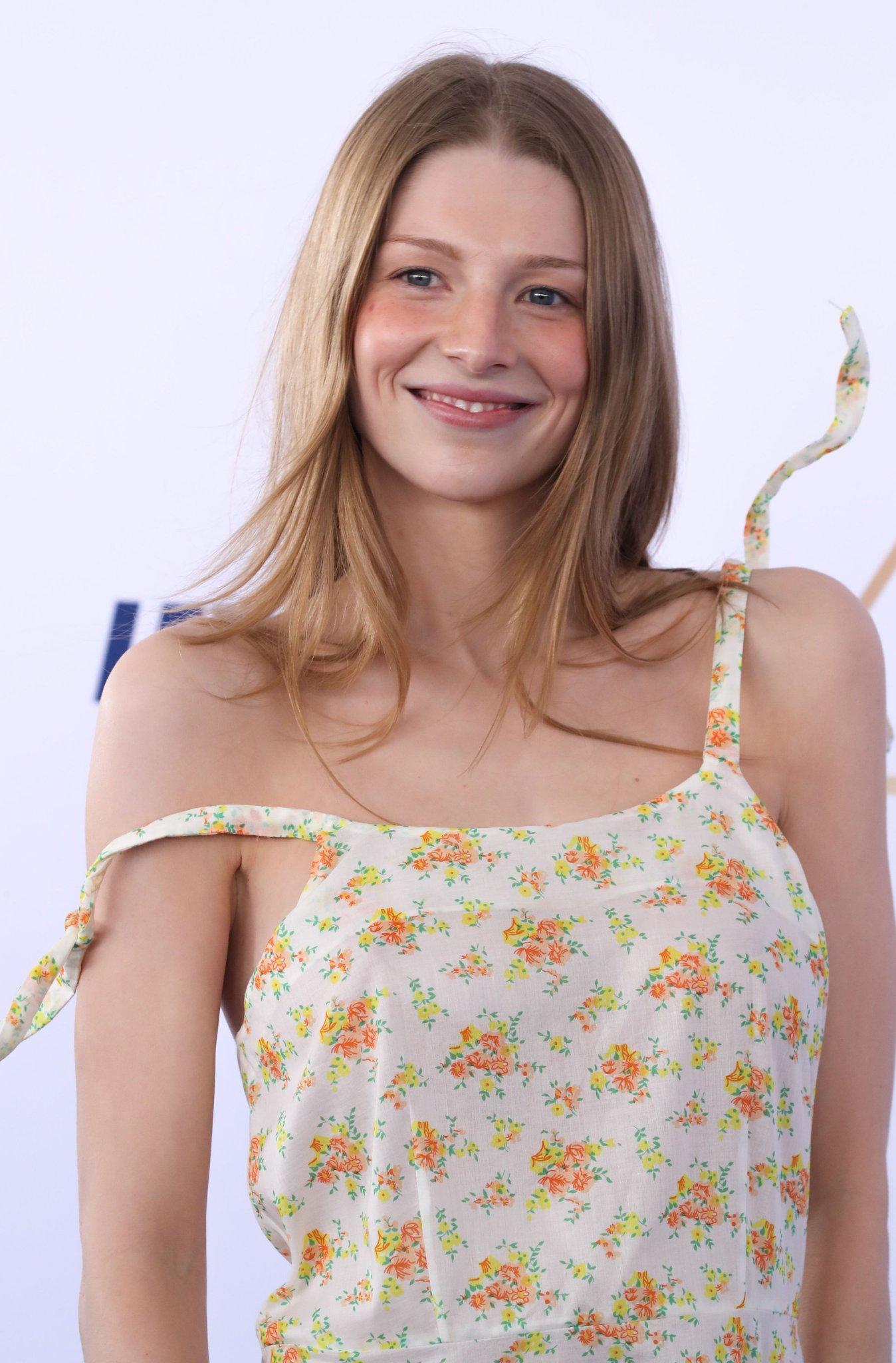 Hunter Schafer (X@schaferfiles)