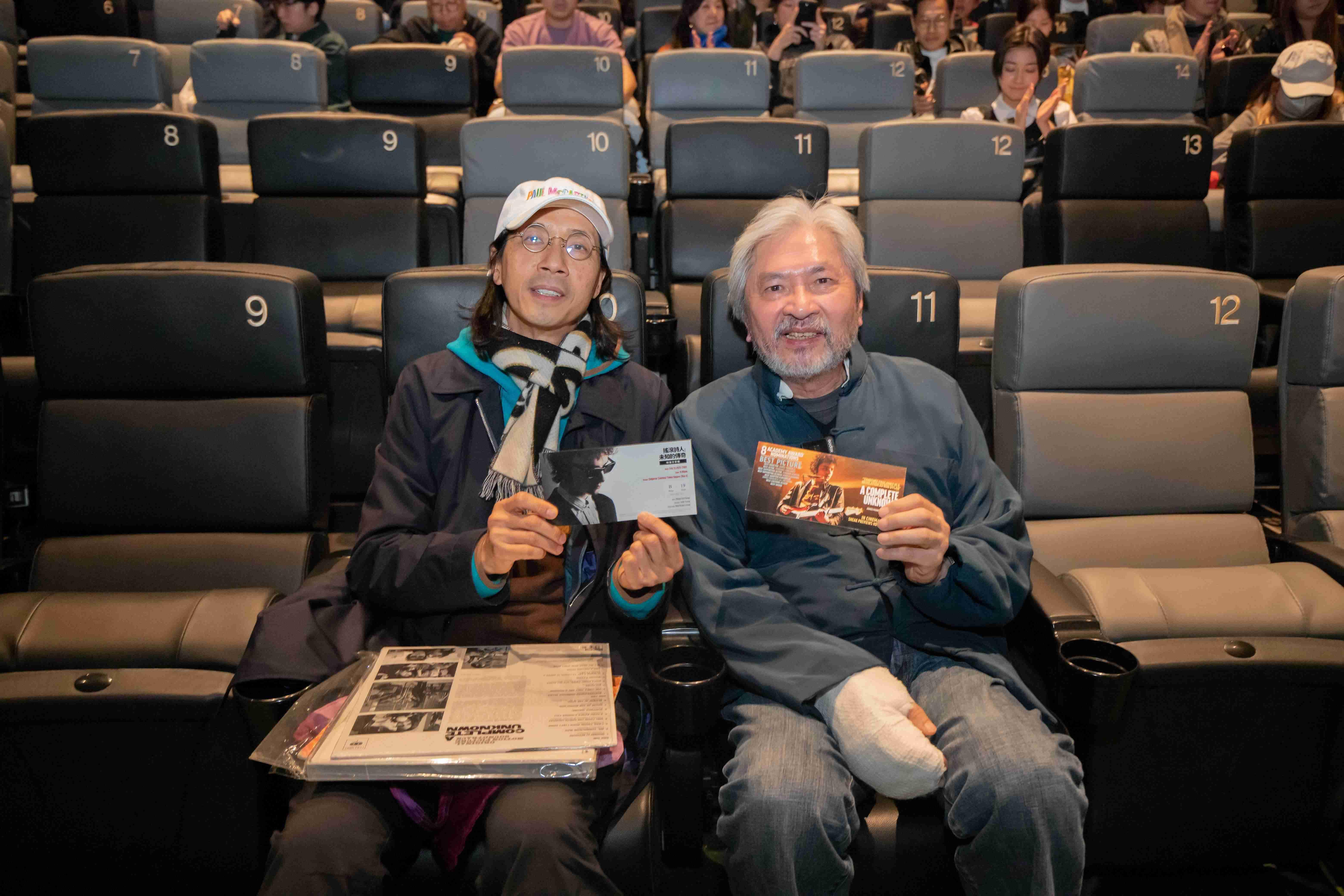 曾俊華和黃志淙出席《搖滾詩人:未知的傳奇》映後分享會,跟觀眾交流。