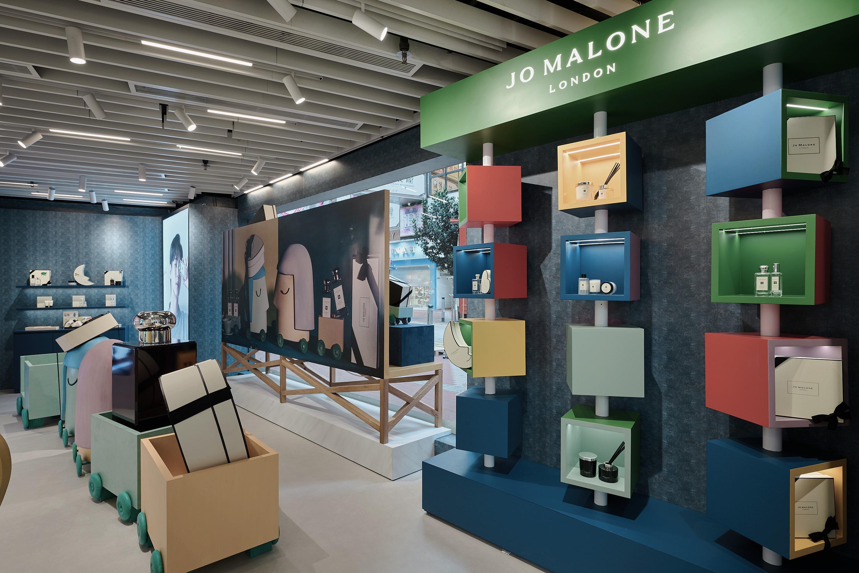 全球首間香氛盛禮奇幻樂園限定店,搖身一變化身成Shona Heath奇幻繽紛的香氣魔法世界。