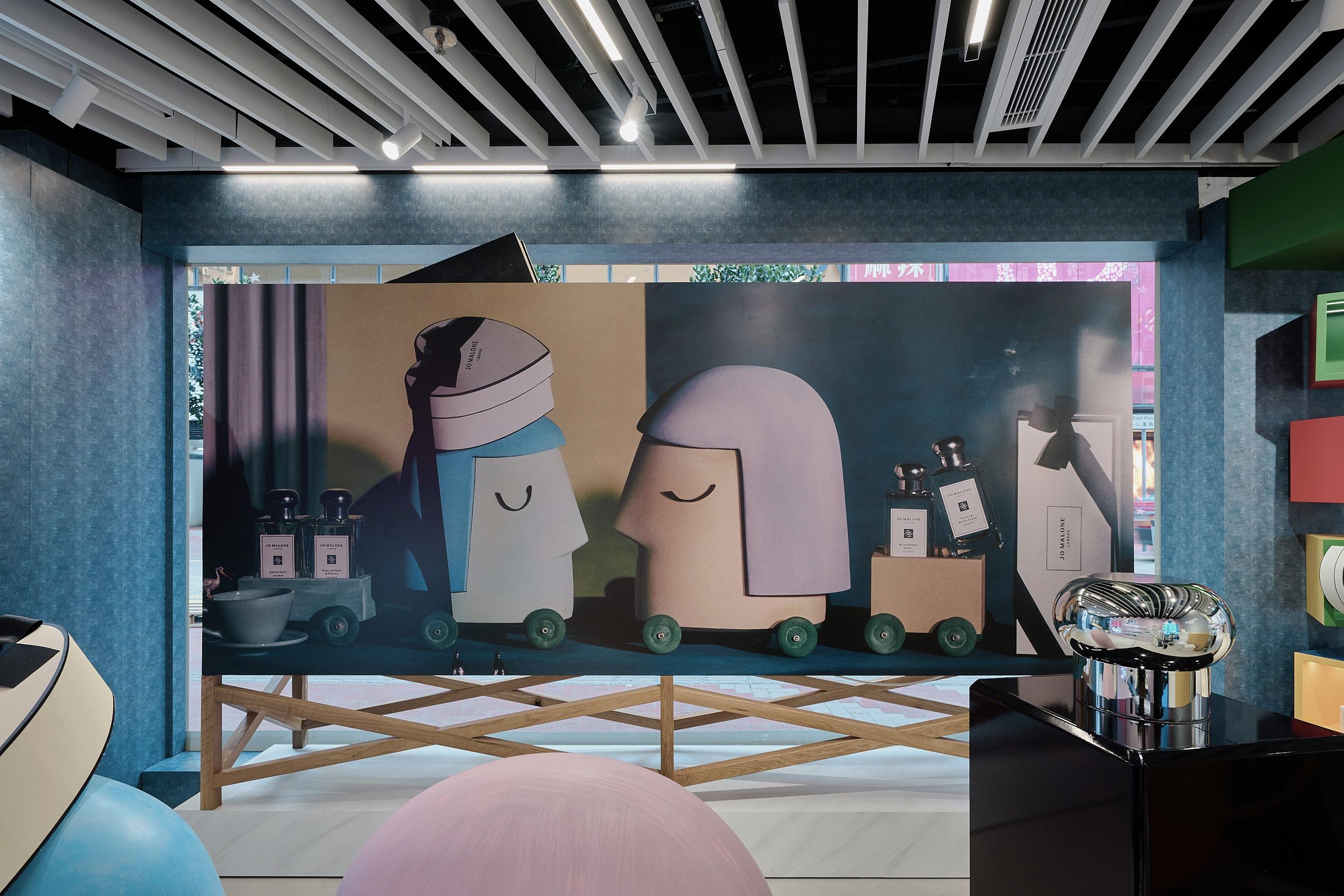 全球首間香氛盛禮奇幻樂園限定店,搖身一變化身成Shona Heath奇幻繽紛的香氣魔法世界。