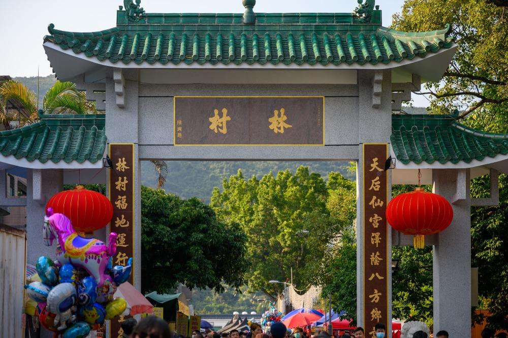 每年年初,林村舉行的許願節都吸引不少市民和遊客前往參與和參觀。(圖片來源:Shutterstock)