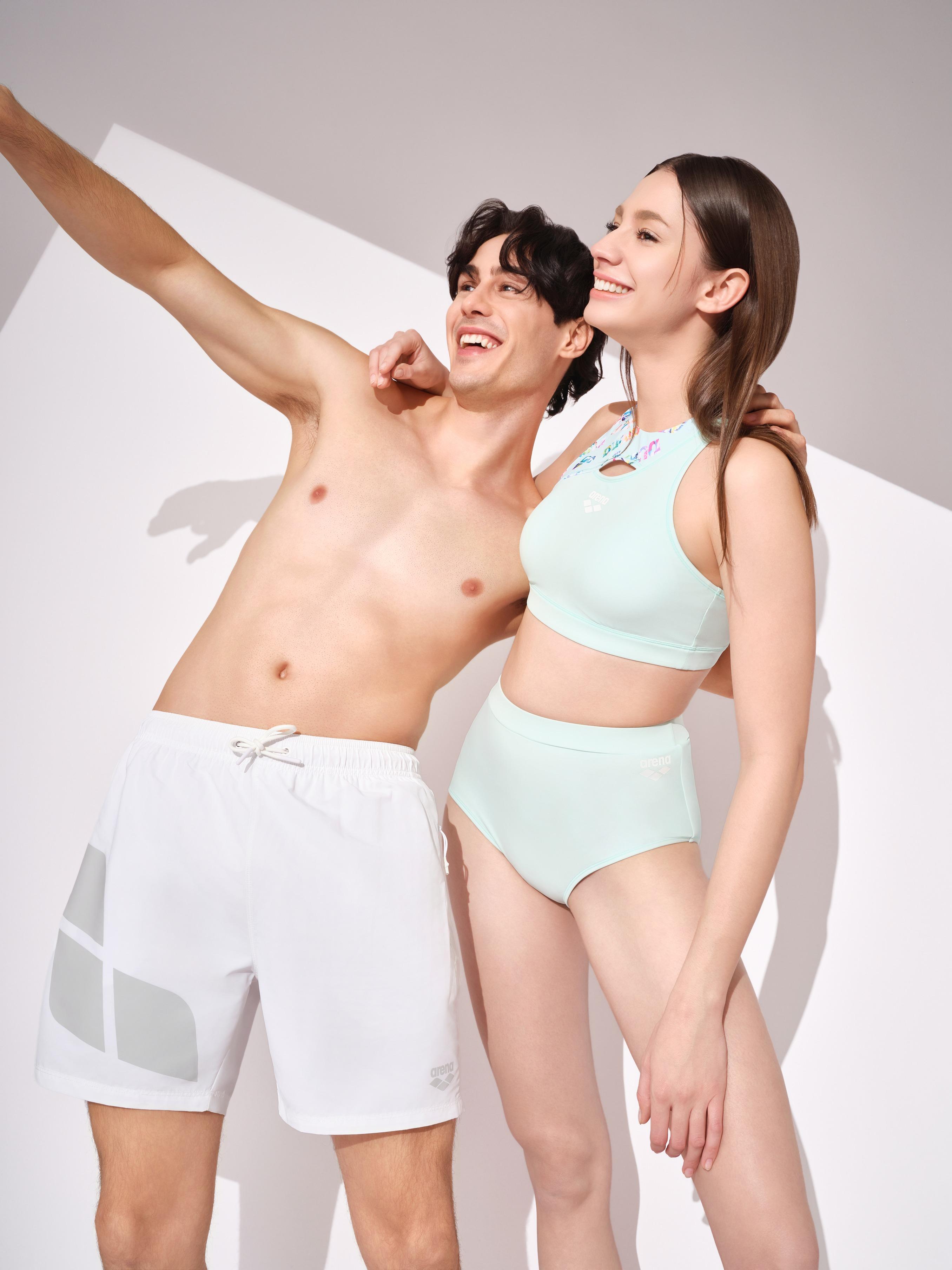 女士 BLOSSOM BRA TOP 連高腰泳褲套裝 $629、男士 BLOSSOM 16"印花沙灘褲 $499