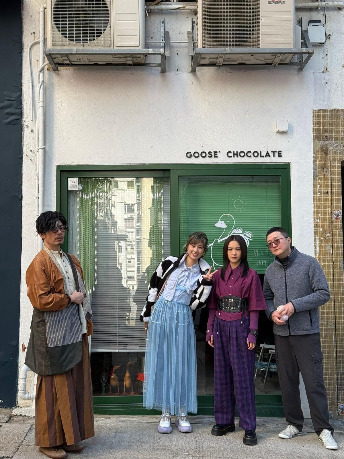 盤菜盈子與《弊傢伙!我要去祓魔》男女主角拍MV。