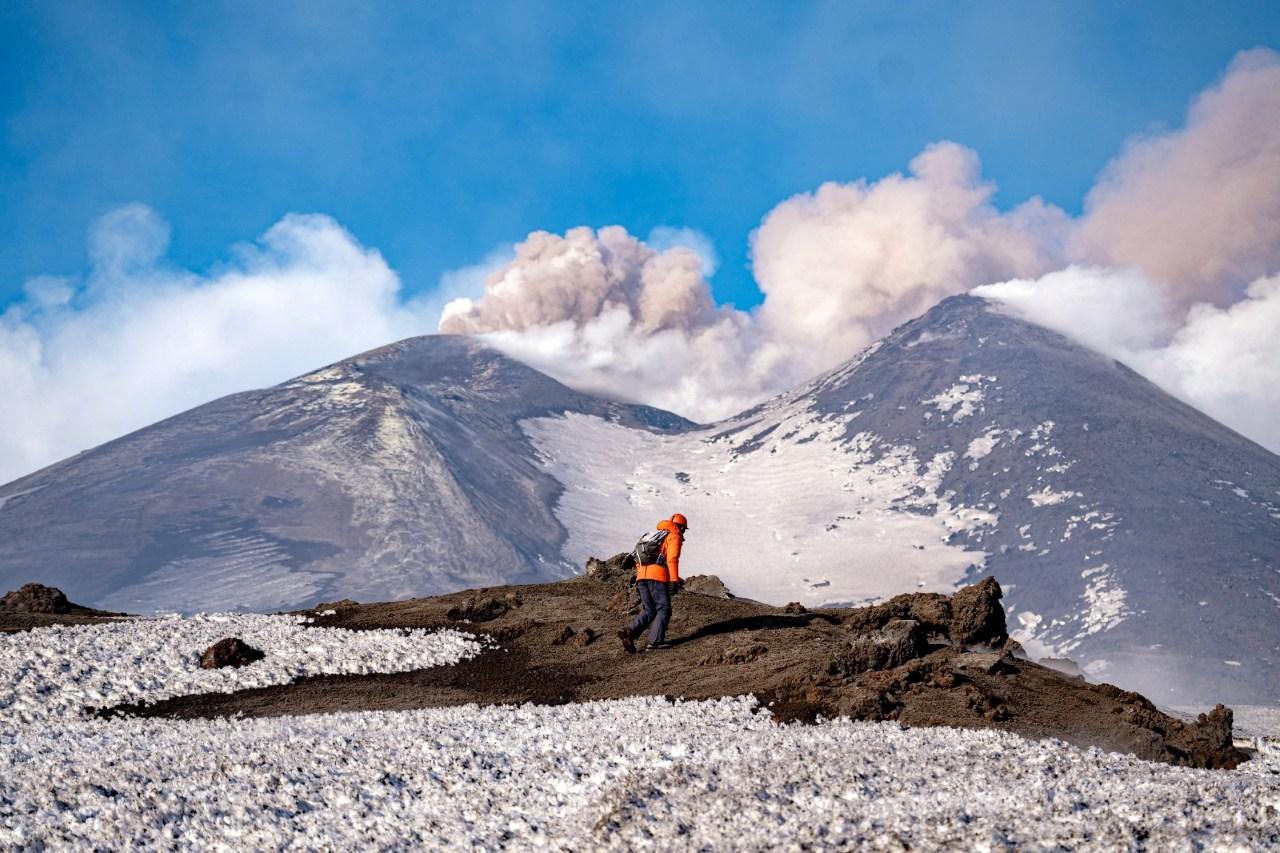 意大利西西里島埃特納火山(Mount Etna)高度約為3350米。(路透社)