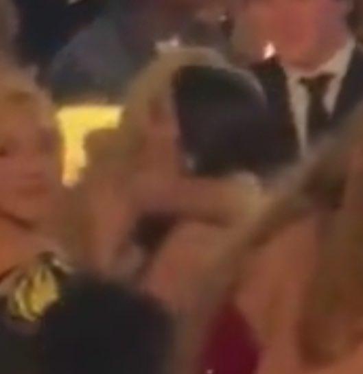 Olivia Rodrigo與Sabrina Carpente一抱解恩仇,相片在網上瘋傳。