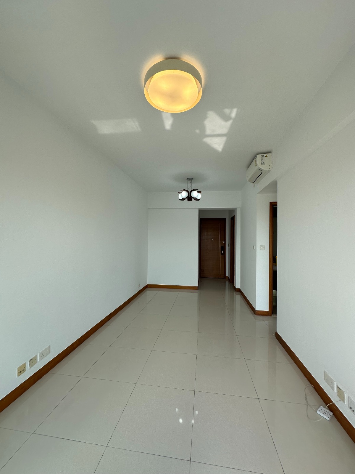 單位裝修企理,簡約新淨。(代理提供)