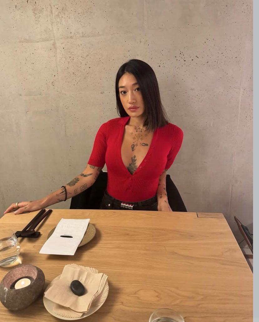 Peggy Gou曾被樂網站Pitchfork讚會創作、製作、混音及演奏樂器的出色DJ。