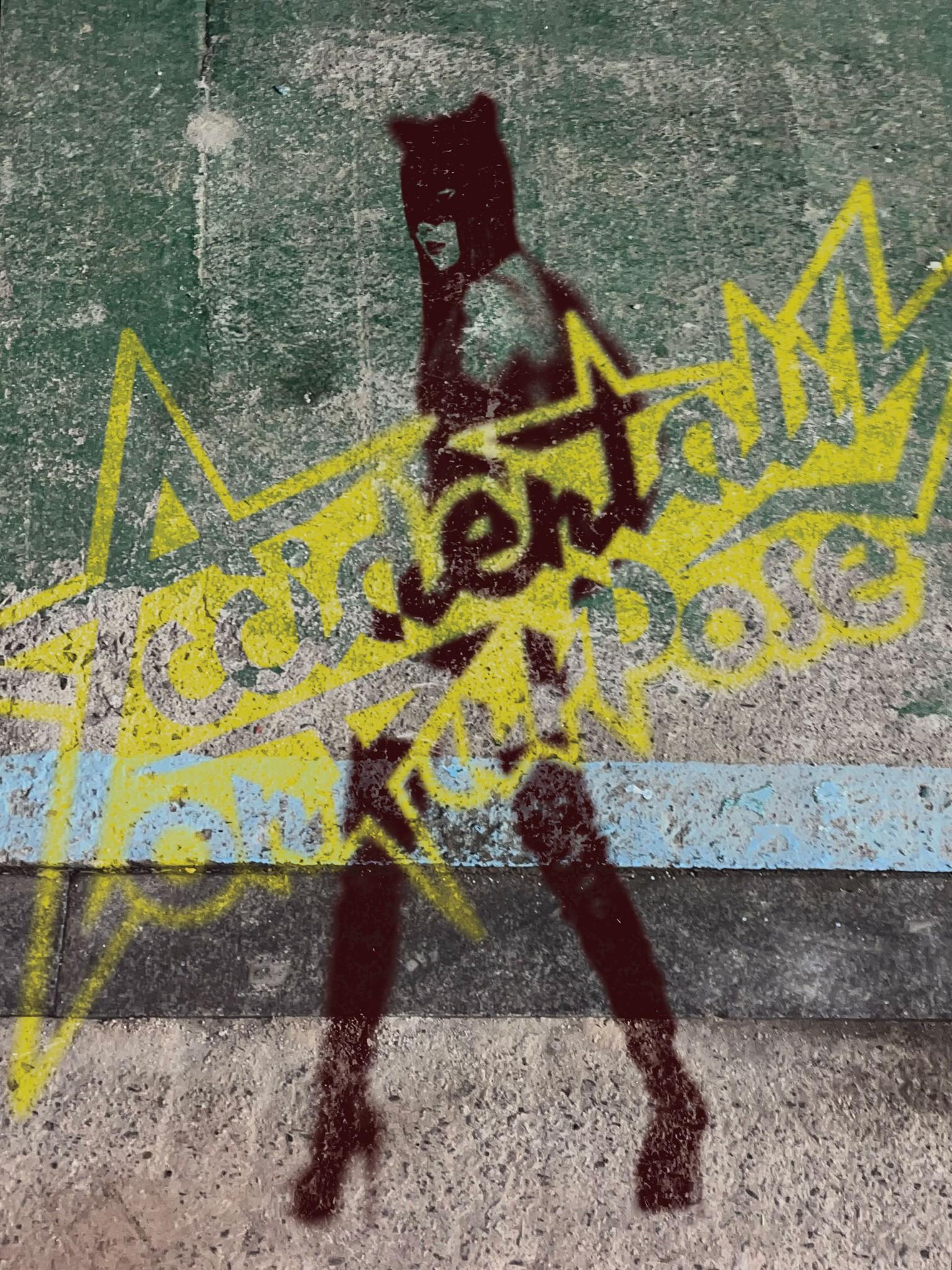 《Accidentally On Purpose》宣傳大玩塗鴉。