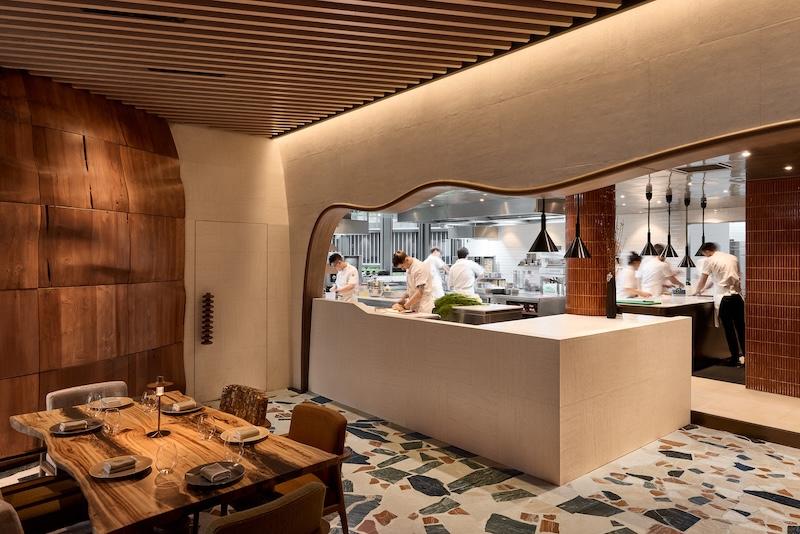 餐廳全新室內設計由本地獲獎無數室內設計公司操刀。