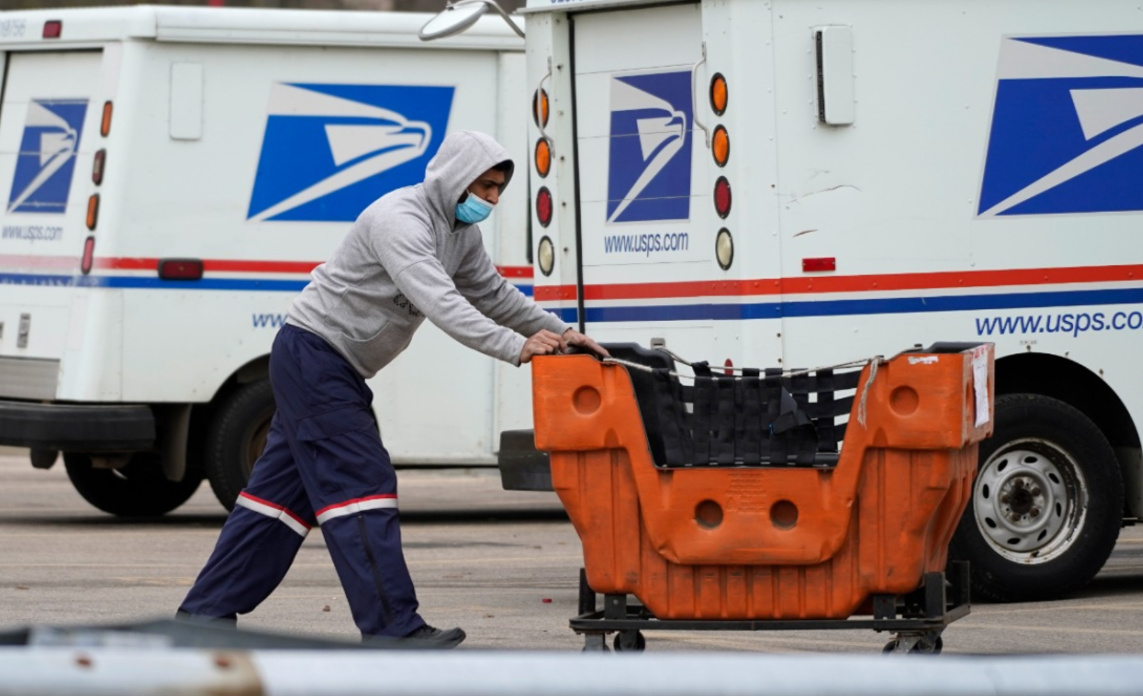 美國郵政宣布,由當地本月4日起,暫停接受來自中國內地和香港的入境國際包裹,直至另行通知