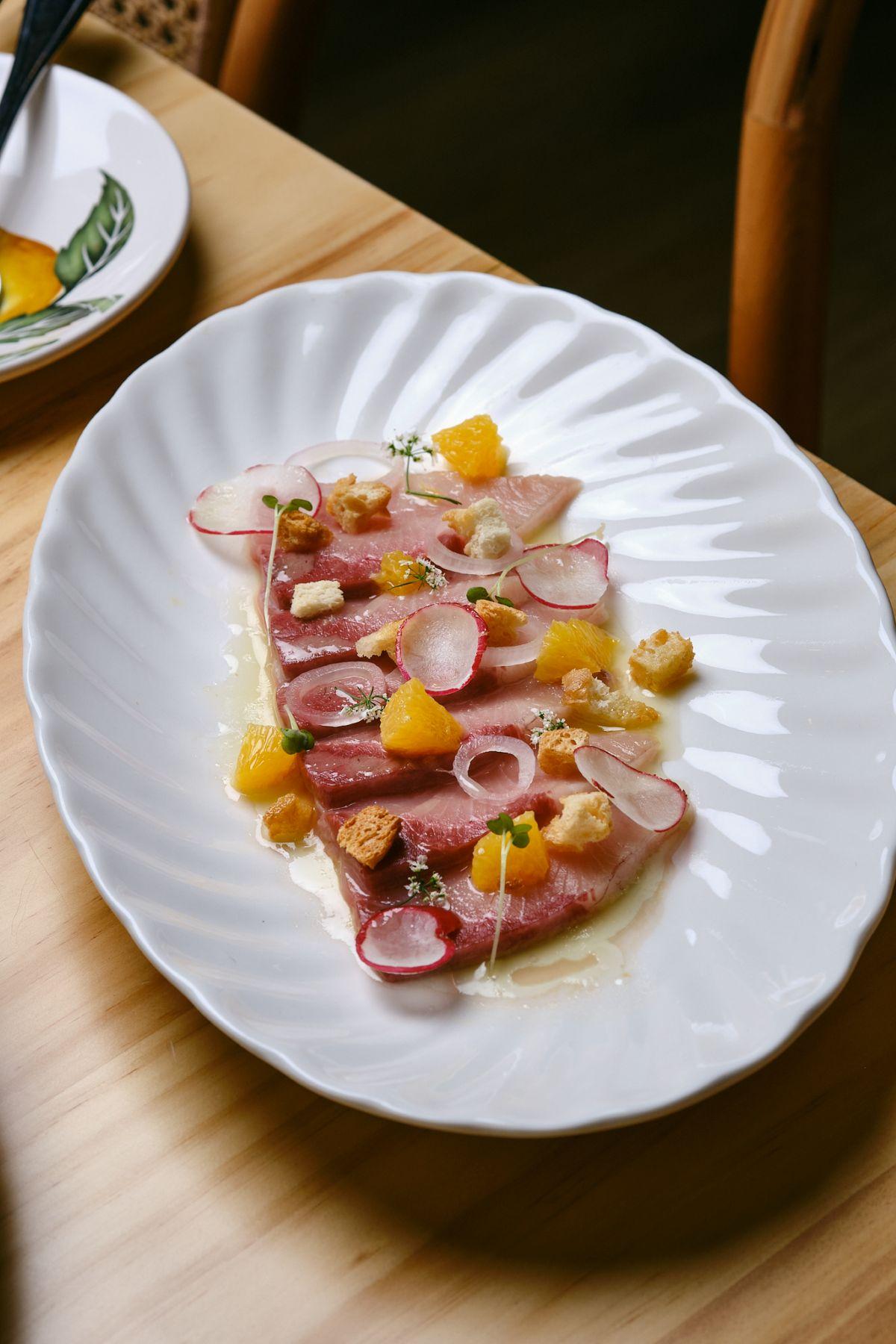 油甘魚魚生配香橙香檳醋汁$158