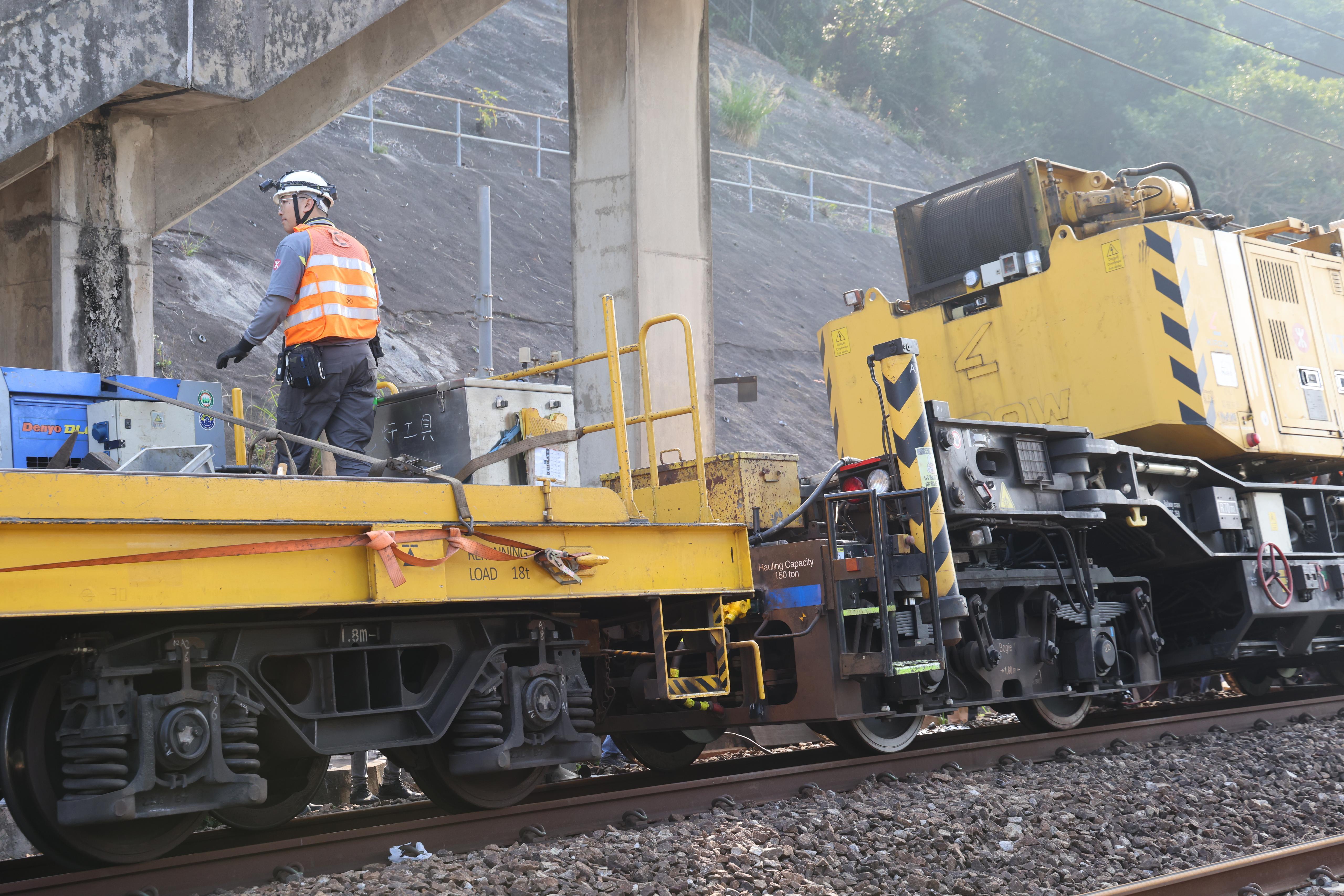 港鐵表示是次事故為工程車水平系統故障問題。