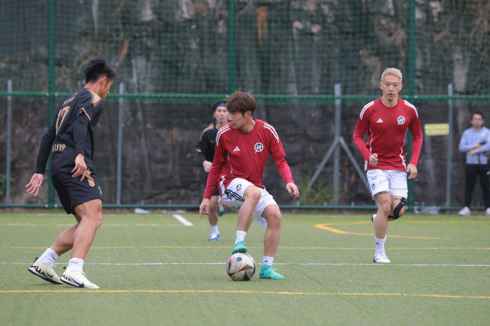 洪嘉豪射入范俊業龍門,自封Legend。