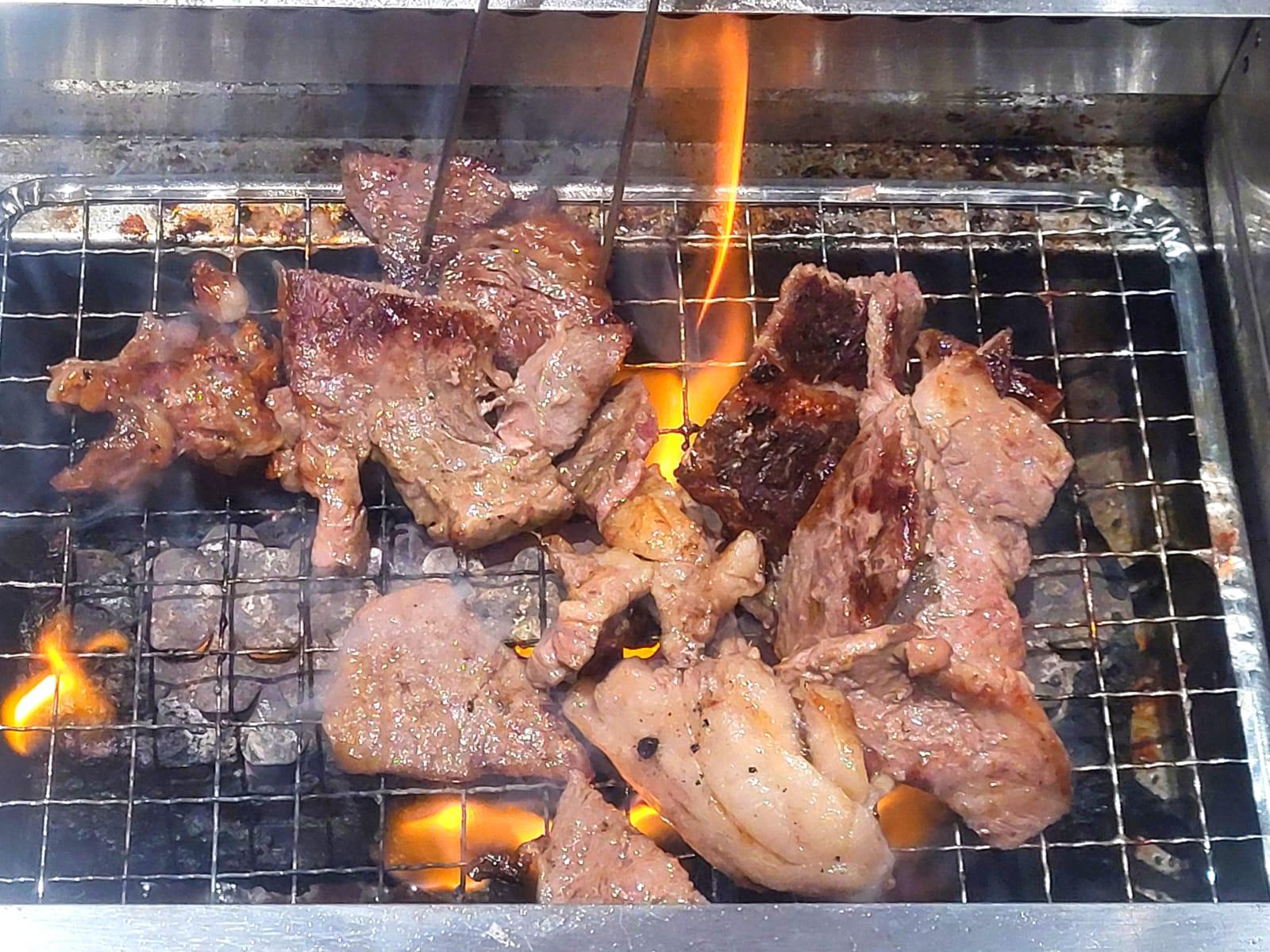 M9澳州和牛肉眼牛排燒久了仍肉質軟嫩。