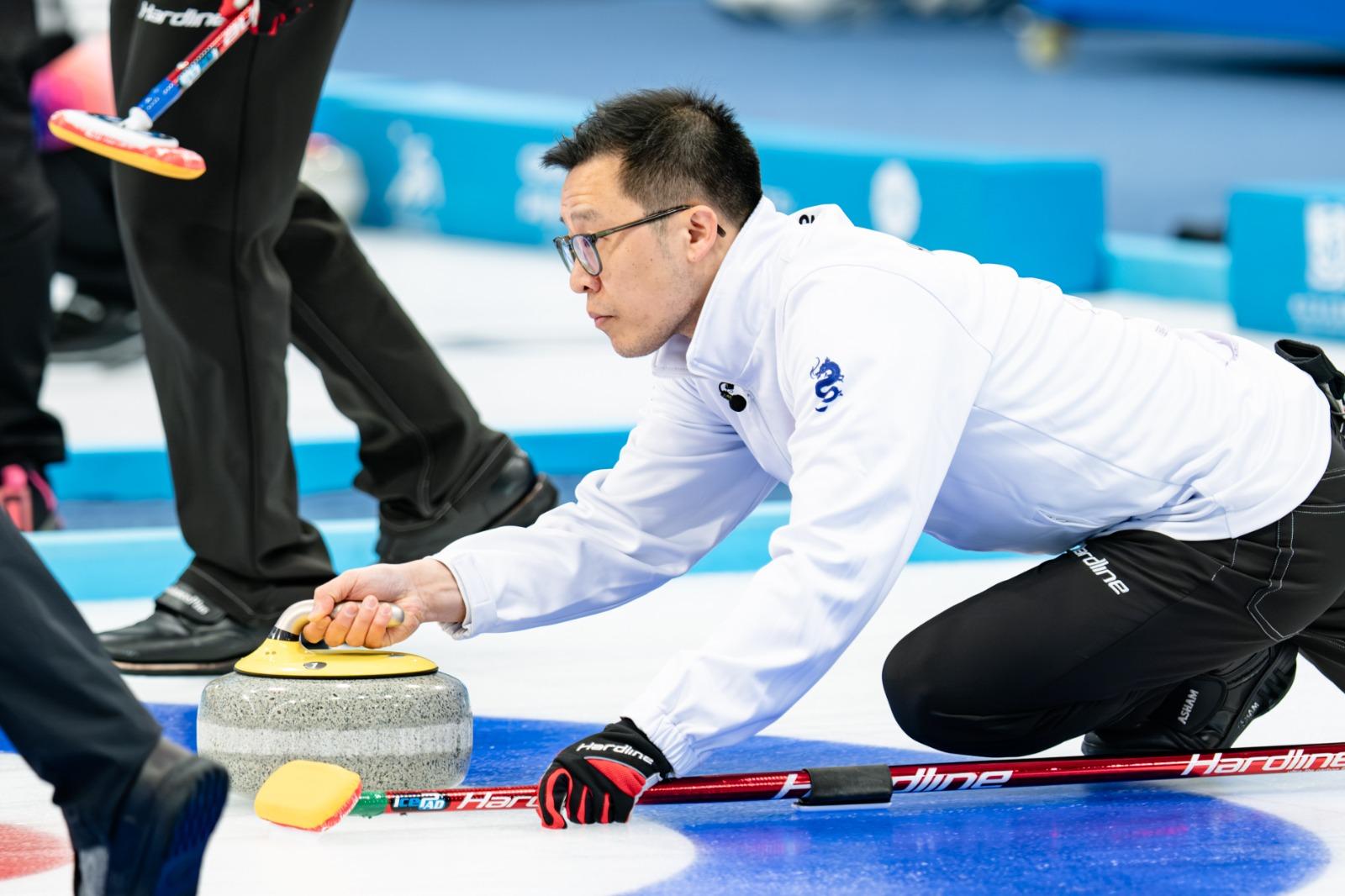 亞冬運|香港隊男子冰壺銅牌戰負國家隊 無緣獎牌。(相片由港協暨奧委會提供)