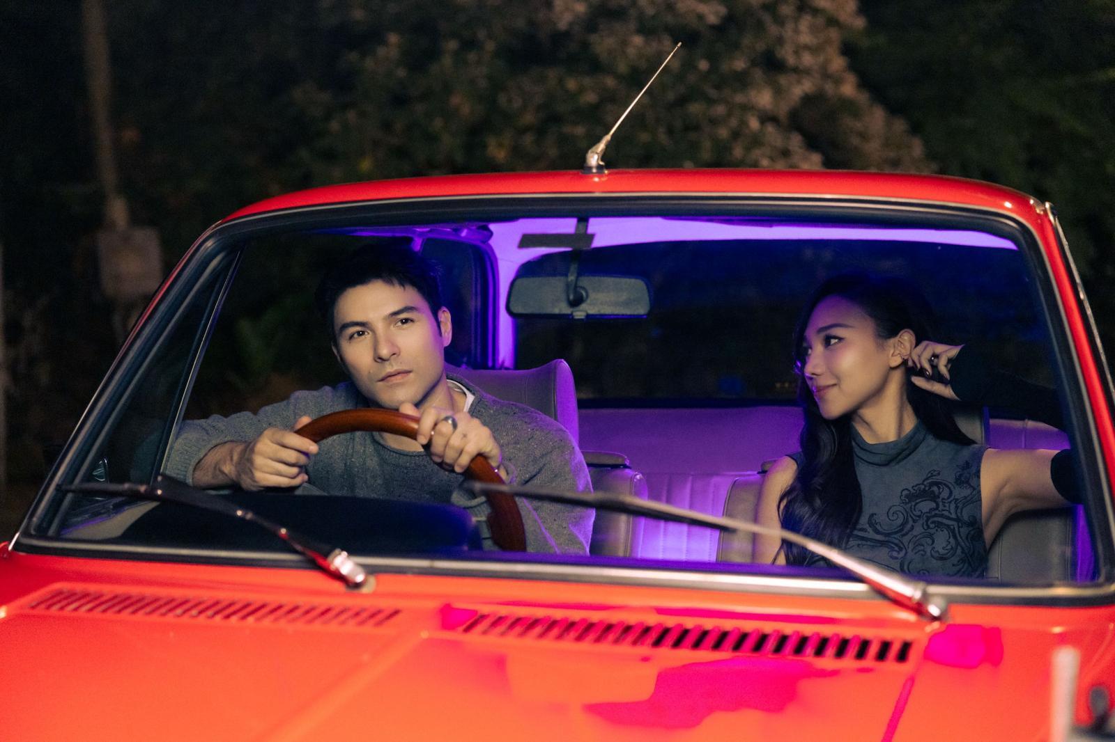 AGA江海迦新歌《Gas Station Diner》MV請來鳯小岳擔任男主角。