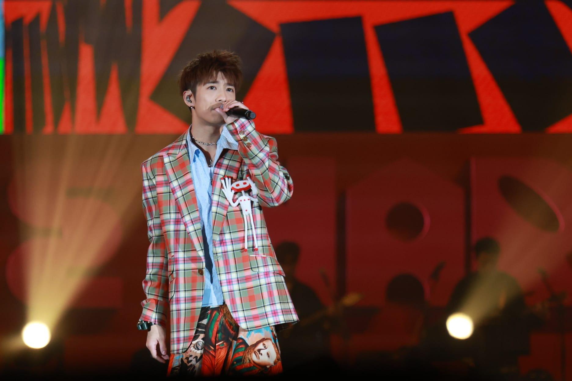 華納總動員《Katch Our Life WARNER! GO!》的演唱會。(羅錦鴻攝)