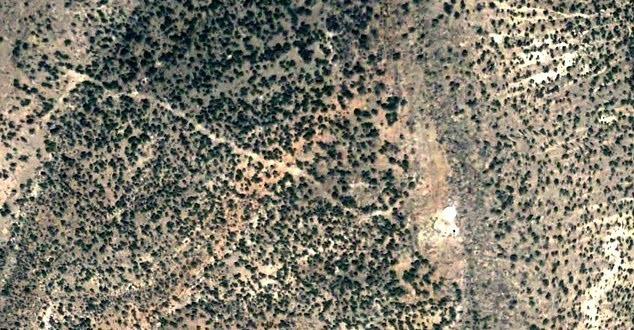 2003年該地區圖片開始出該疑似UFO物體。