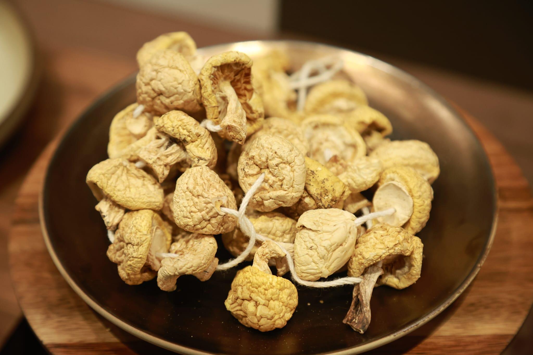 有「植物皇后」美譽的祁連黃菇,含有多種維生素和礦物質,肉厚重菌香。