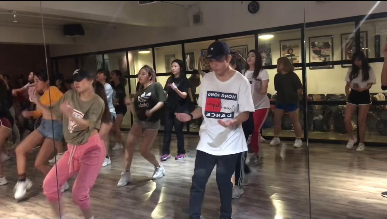 吳祉昊(白衫)曾跟Anson Lo學跳舞。