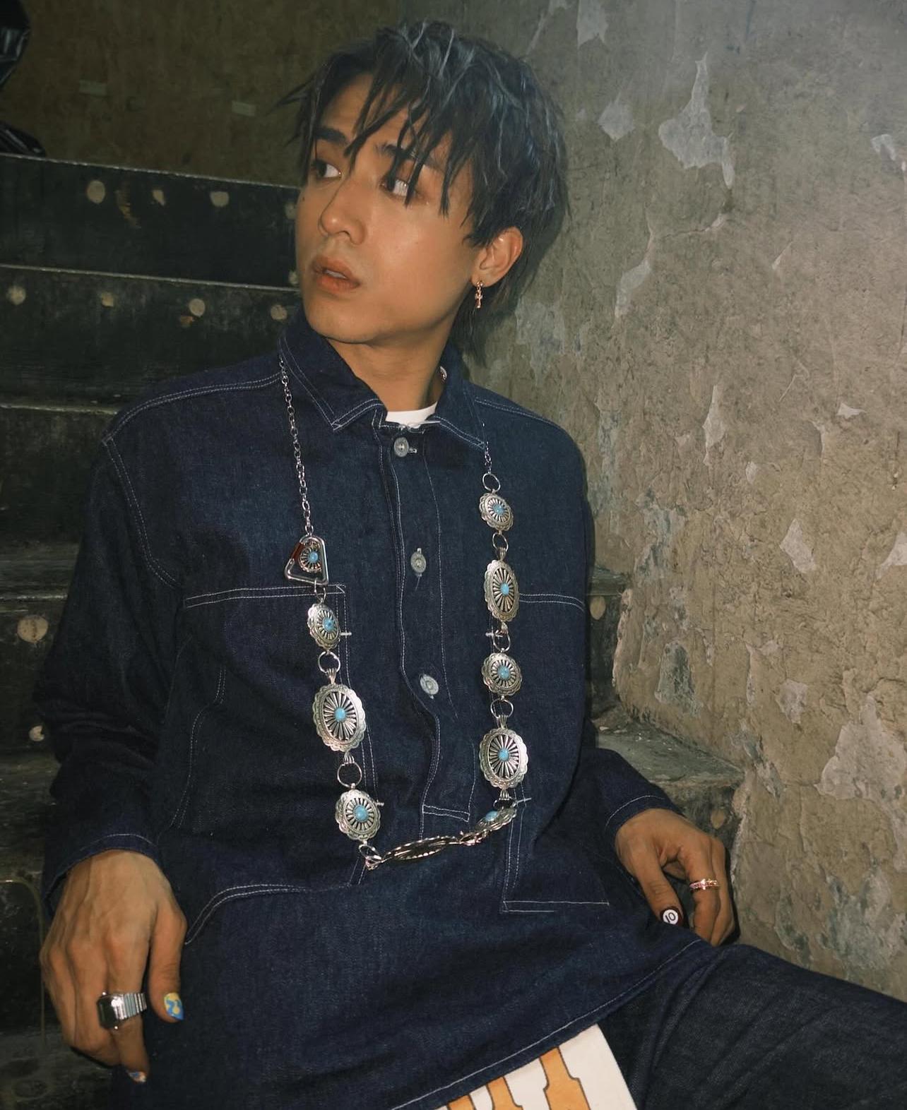 現時的AK比當年瘦削,但依舊靚仔。