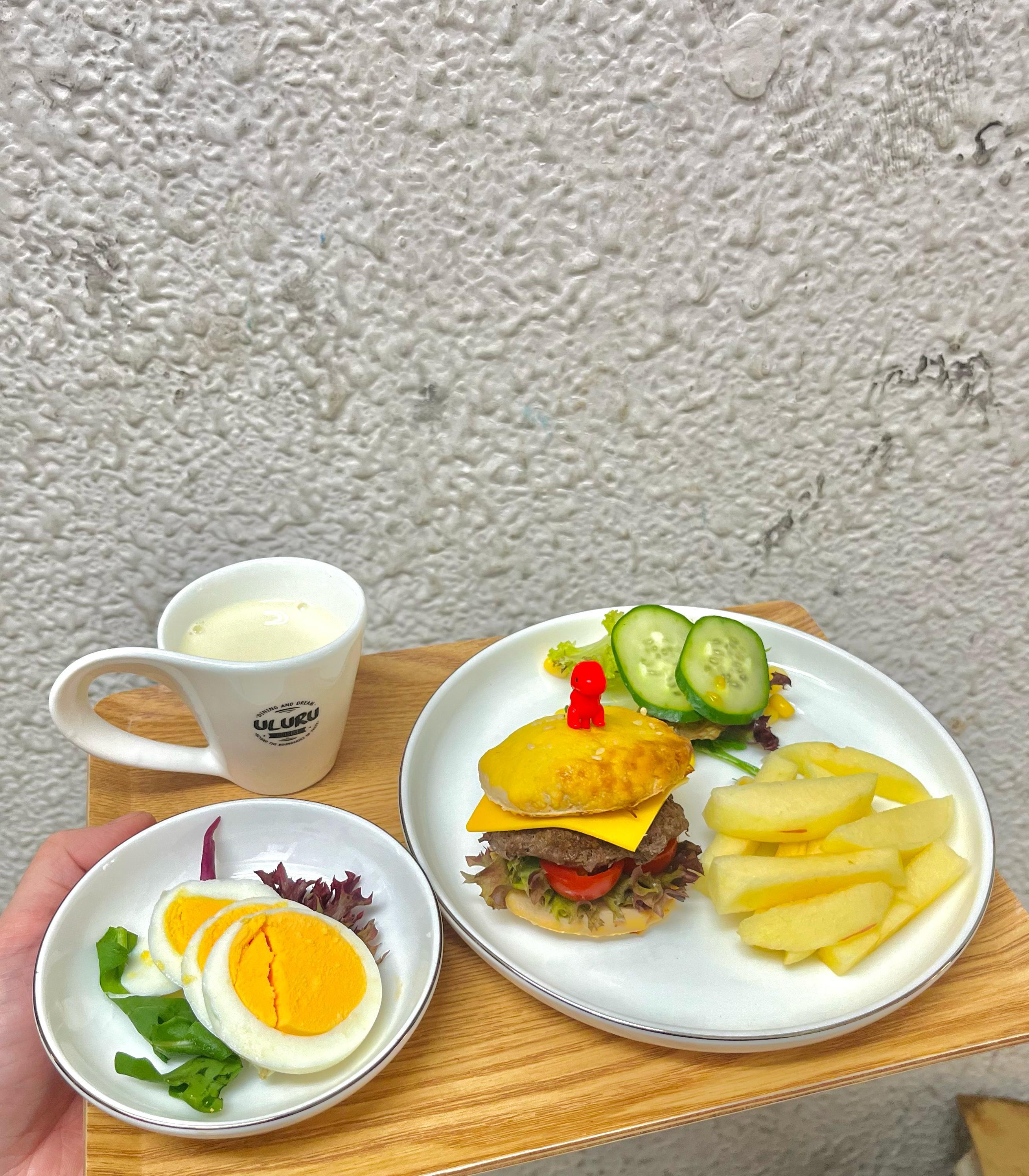 作為寵物友善餐廳,為狗狗提供貼心服務,特製狗狗美食。