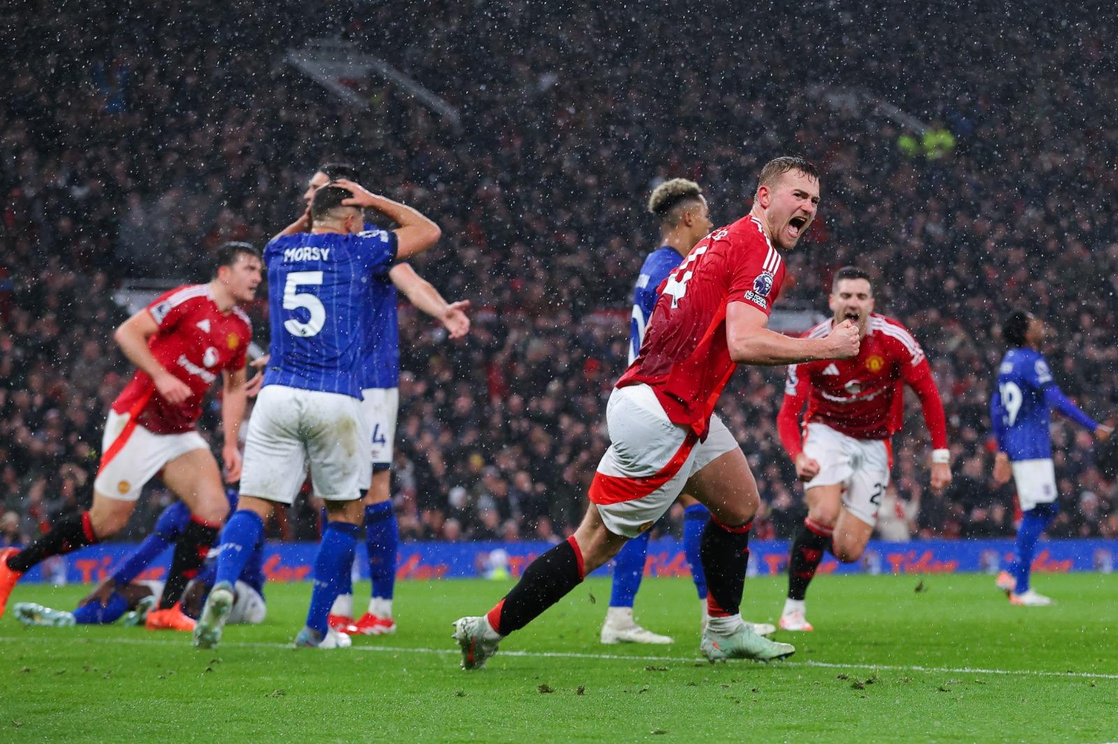 曼聯以3︰2反勝葉士域治,全取三分,但在奧脫福球場發現老鼠。