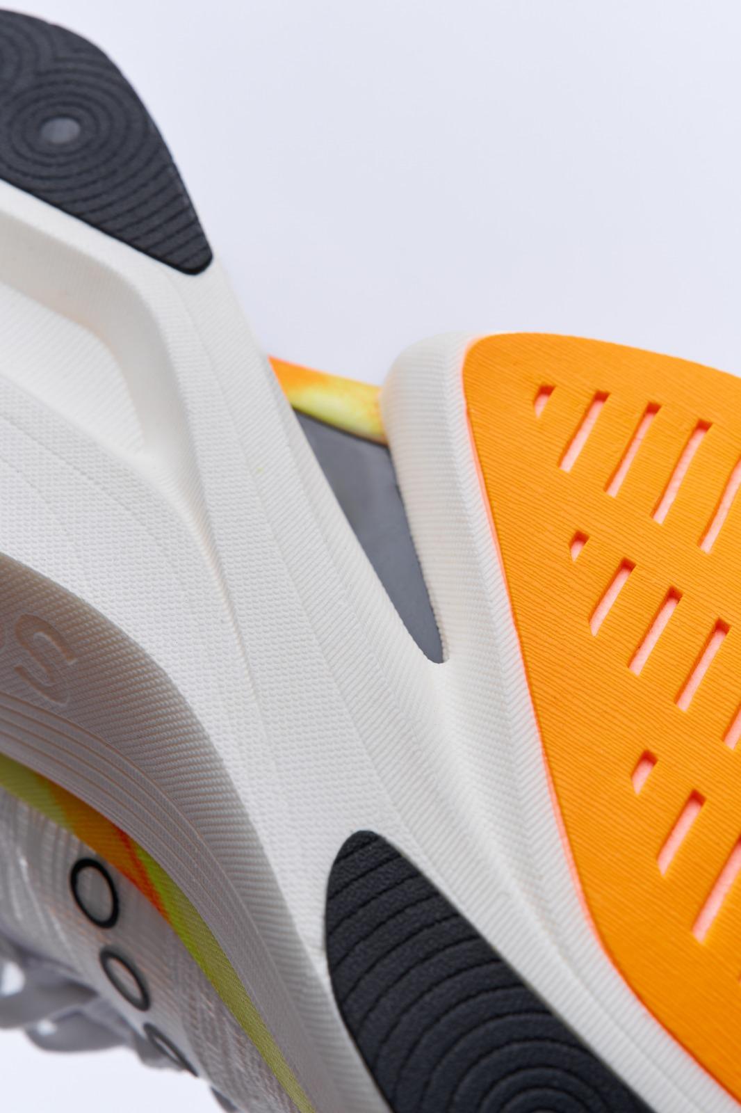 跑鞋推薦|Saucony Endorphin Elite 2