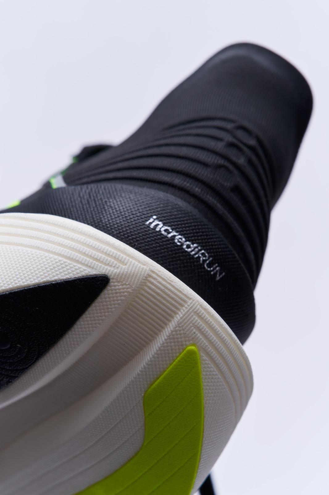 跑鞋推薦|Saucony Endorphin Elite 2 150色。