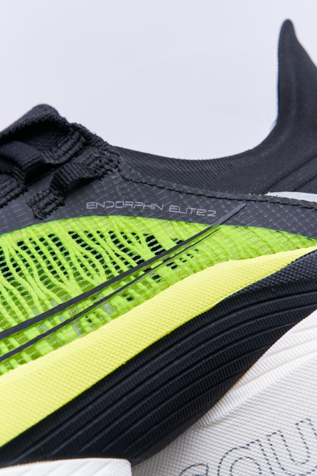 跑鞋推薦|Saucony Endorphin Elite 2 150色。