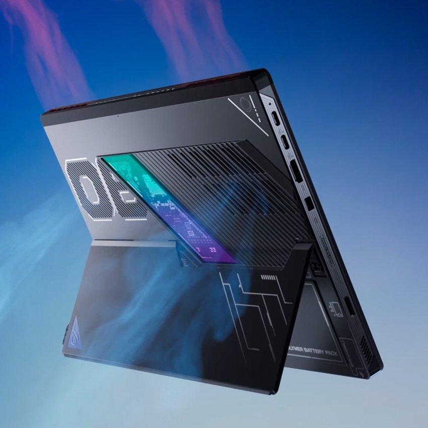 為應對高效能硬體的散熱需求,Z13 配備不銹鋼與銅複合材質均熱板,覆蓋主機板面積較前代增加 54%。