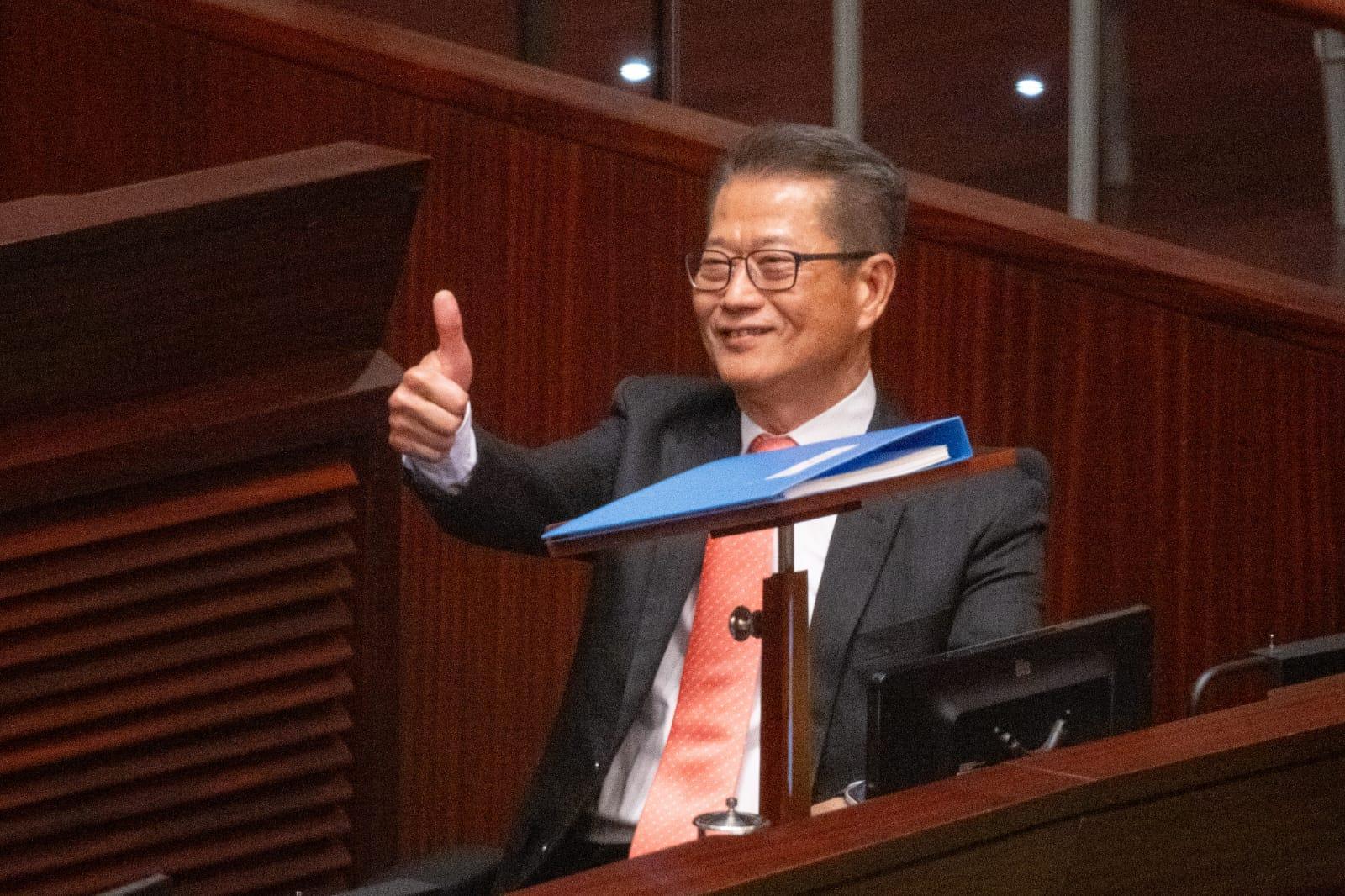 陳茂波於今早發表新一份《財政預算案》,預料兩元乘車優惠調整以及減赤措施將成焦點。(資料圖片)