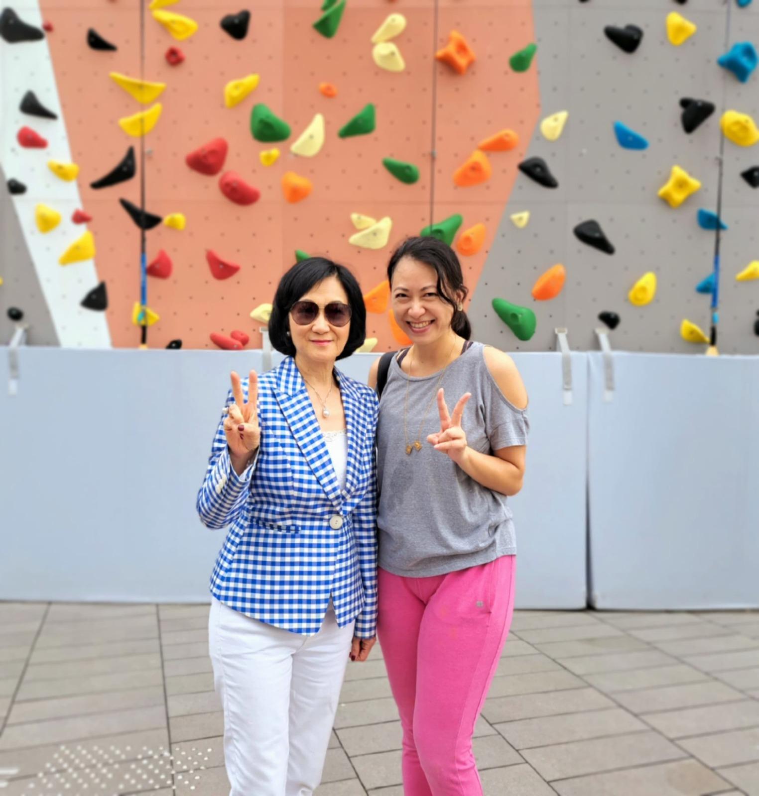 葉劉淑儀不時配戴墨鏡(葉劉淑儀fb)