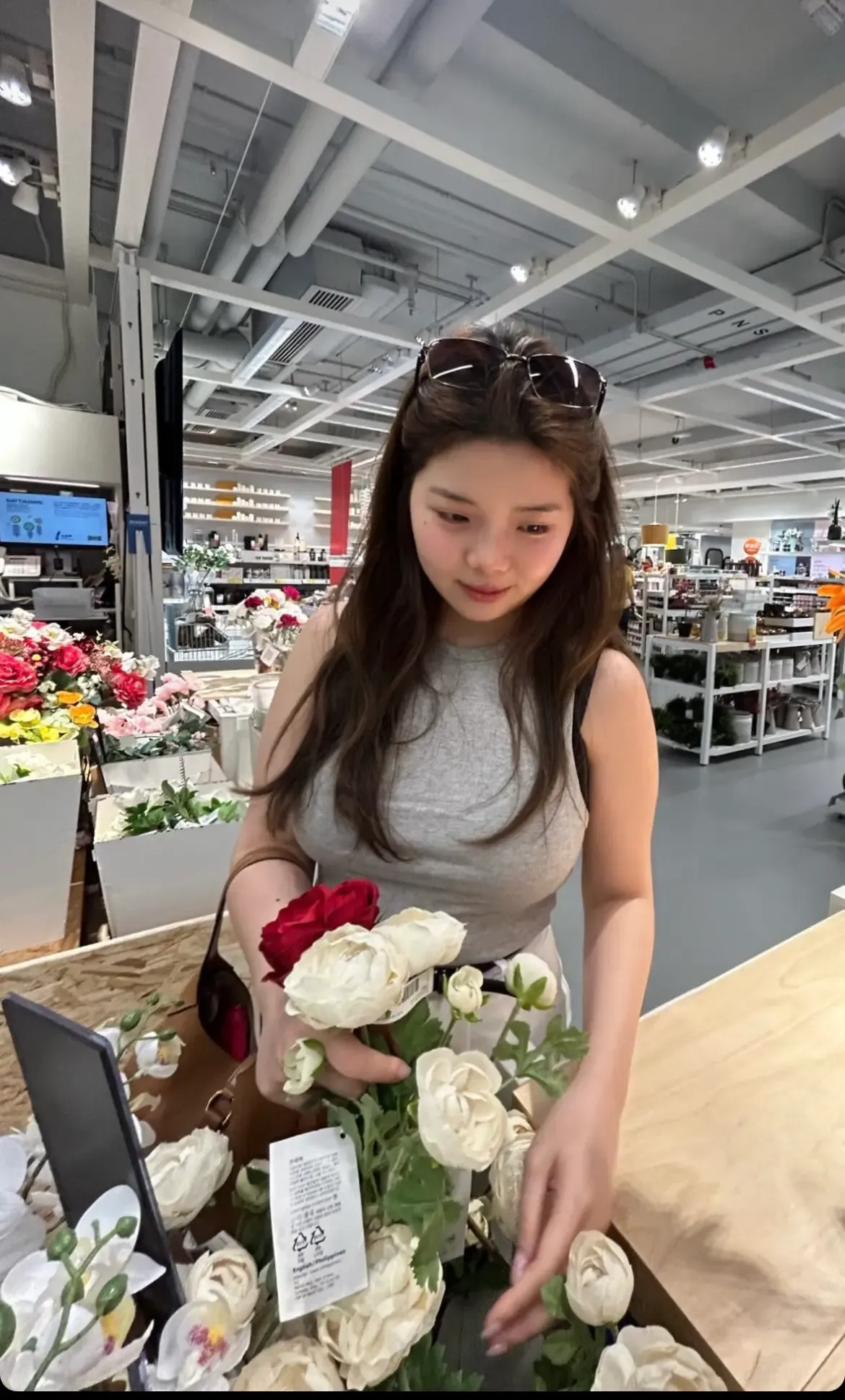 阿冰胞妹吳泳近期成為話題人物。