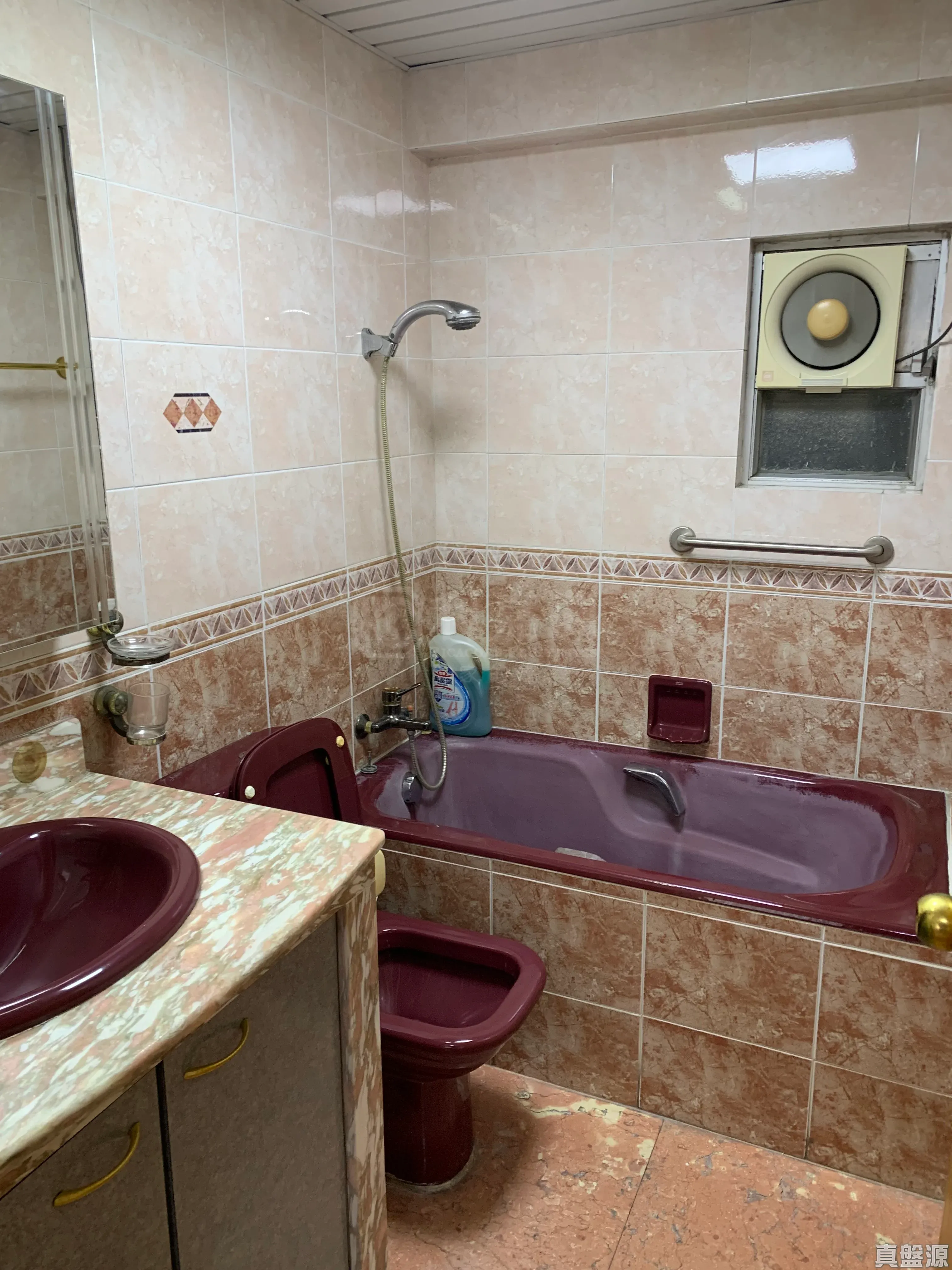 單位屬套三房及連工人套房間隔。(代理提供)