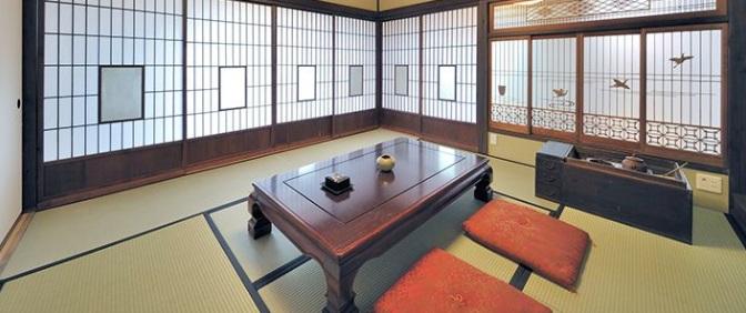 除蟲公司表示,許多住宿設施的除蟲委託,都是源於住宿客人的投訴。圖為日本一間和式旅館房間。(互聯網)