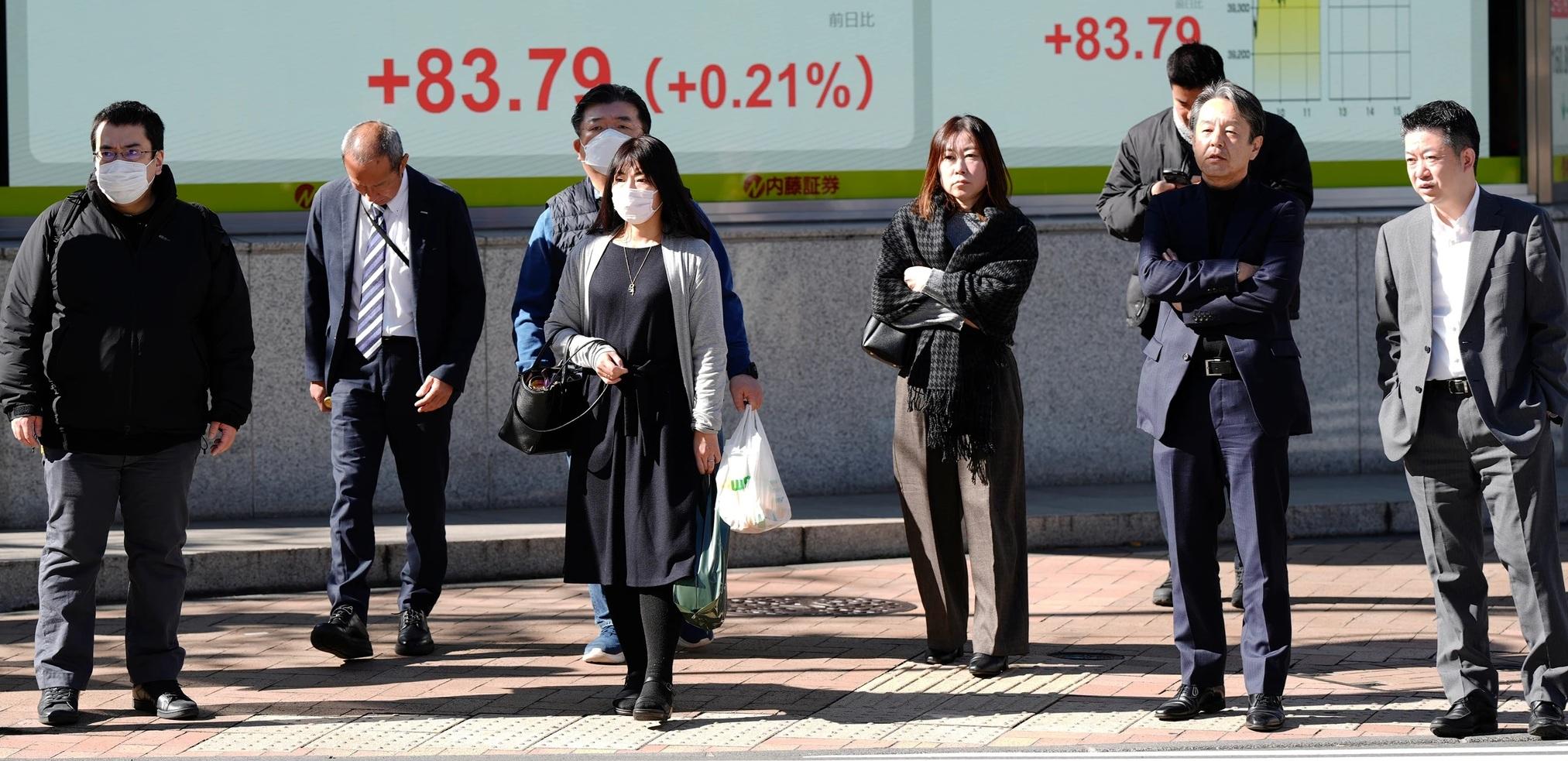 日本今季入冬以來流感肆虐,政府呼籲民眾持續採取防疫措施。(資料圖片)