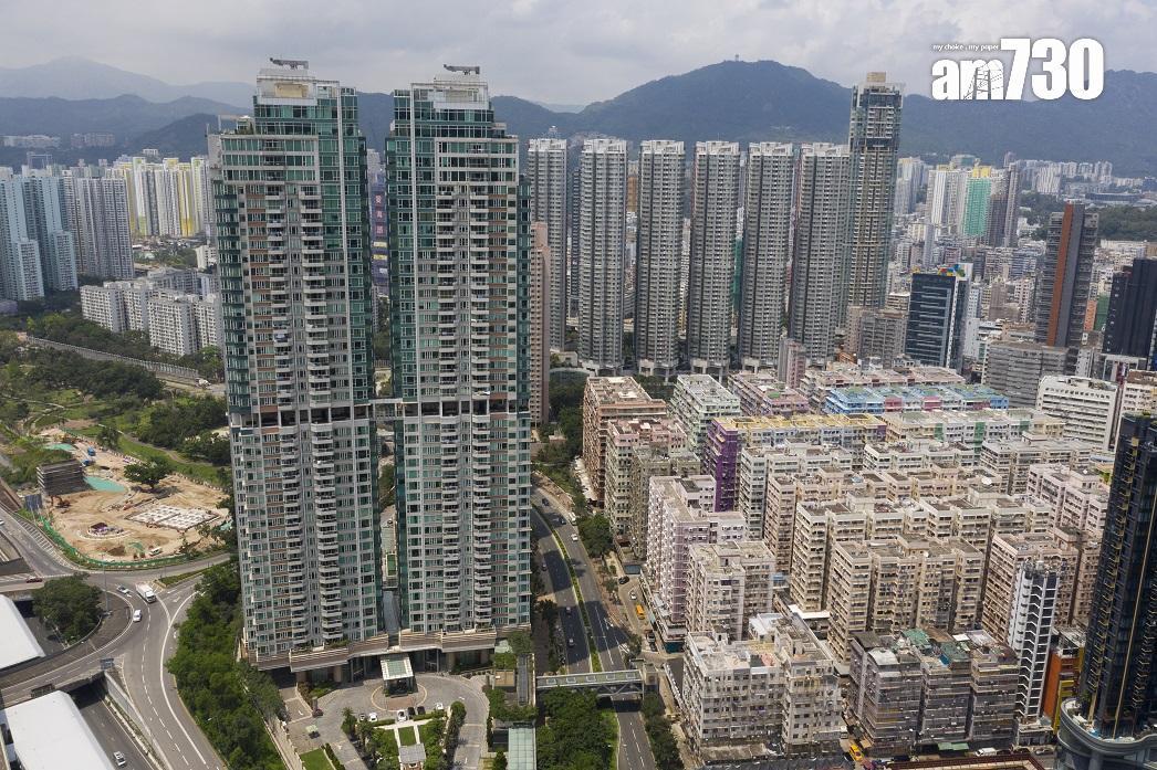 奧運站君滙港兩房大單邊優質戶,最新以900萬元易手,17年帳升390萬元。