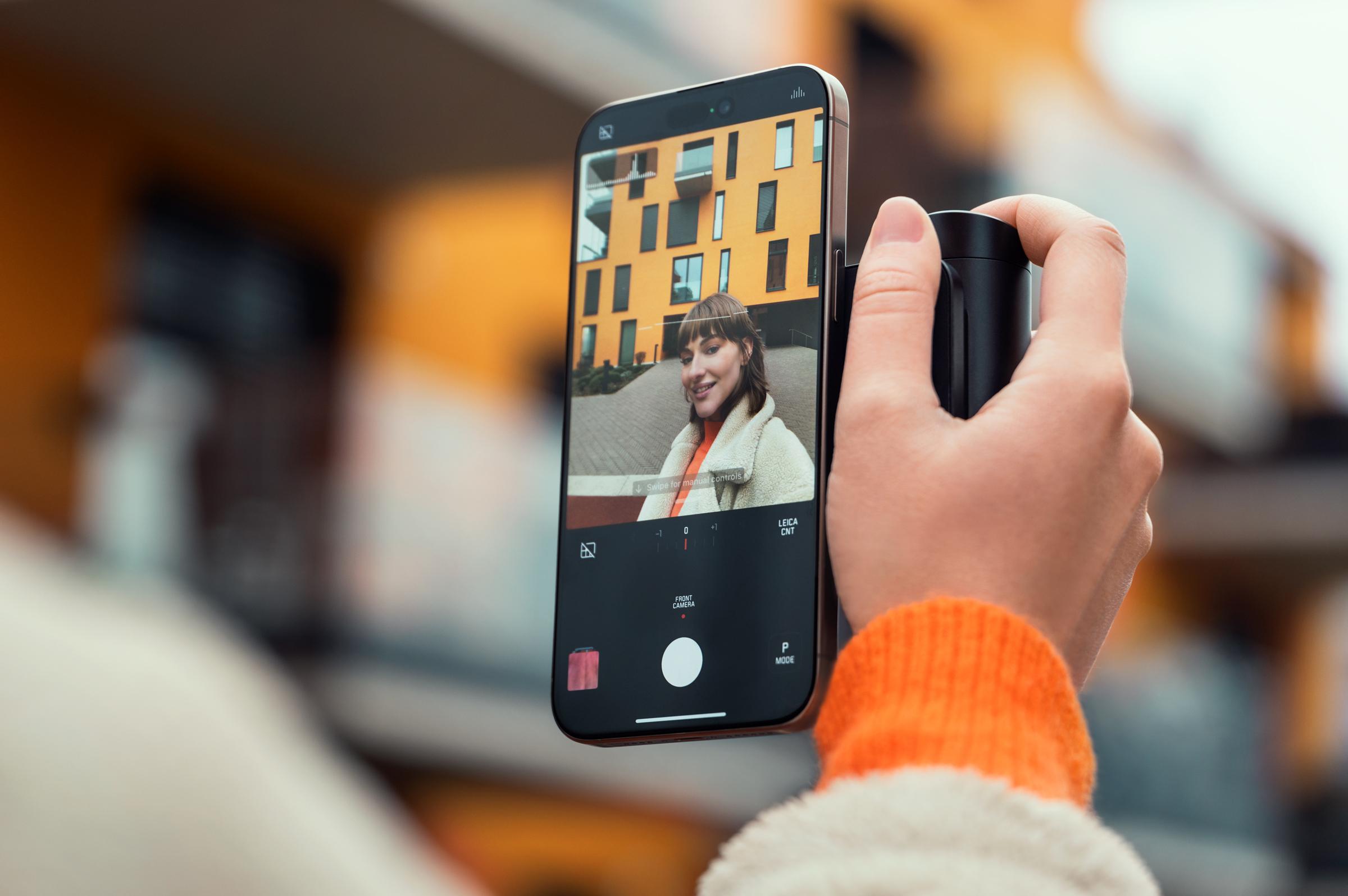 Leica LUX相機手柄可拍攝直橫度及自拍相片。