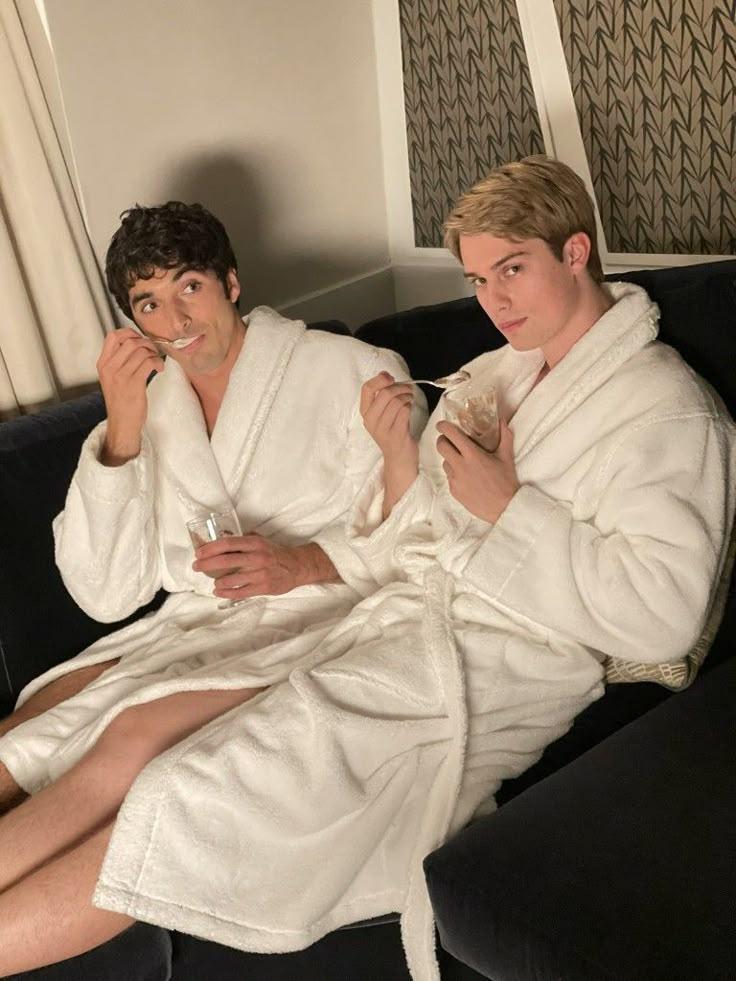 Nicholas Galitzine拍罷《王室緋聞守則》後已榮升BL男神。