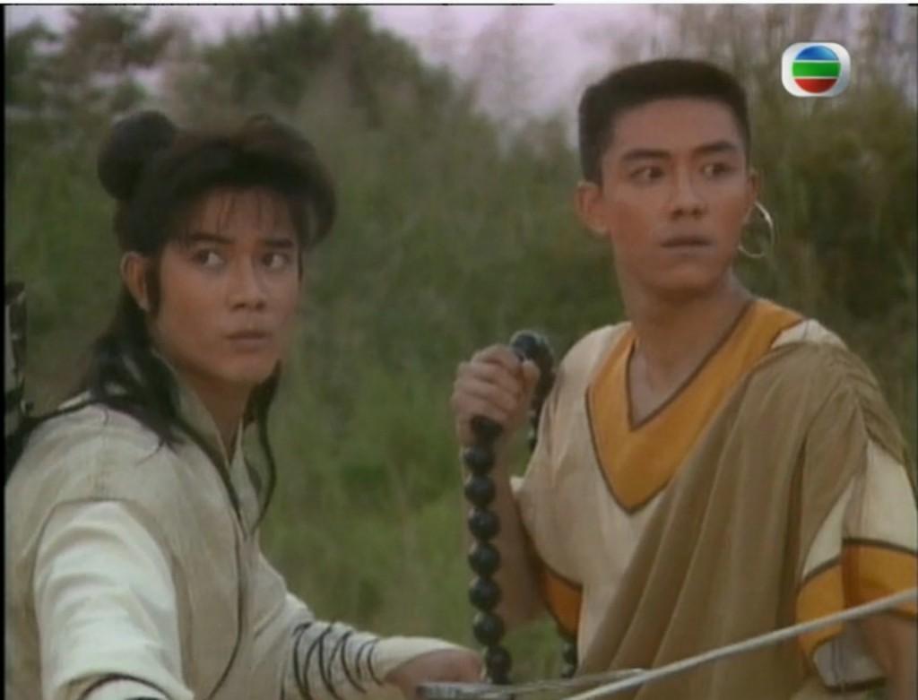 吳瑞庭(右)後生時曾被指撞樣鄭伊健。