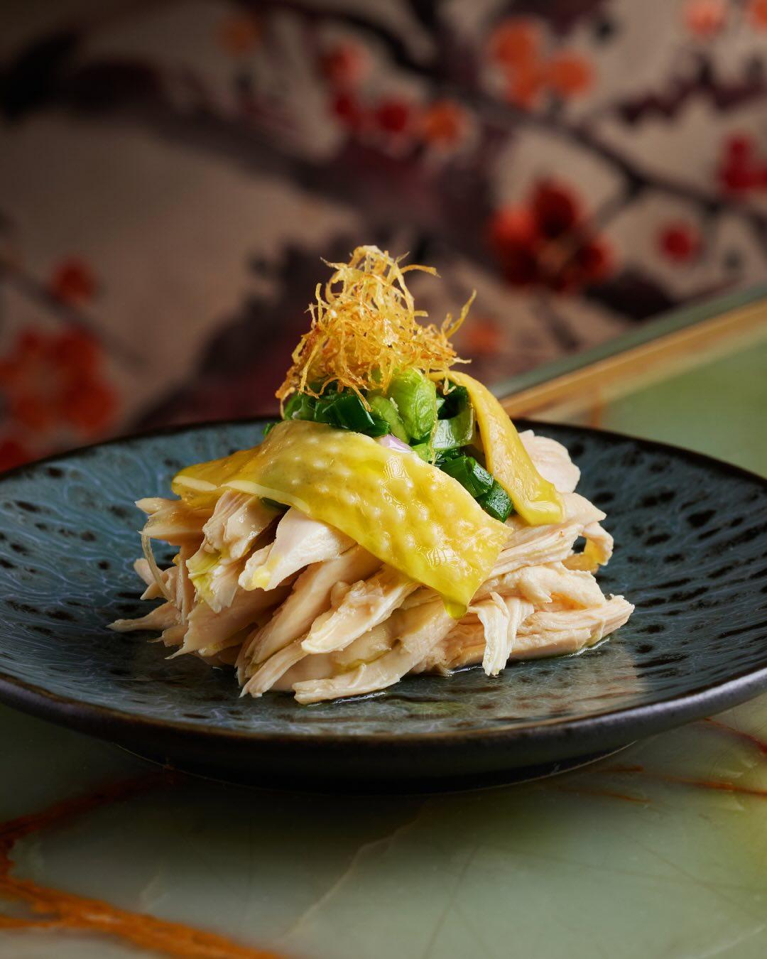 馳名本幫手撕蔥油白斬雞