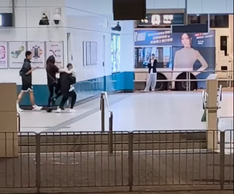 (@fb 香港交通及突發事故報料區 影片截圖)