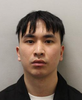 案情指,鄒鎮豪於2019年起在倫敦大學學院(University College London)攻讀碩士及博士學位,在2019至2023年以酒精、毒品及藥物在倫敦住所迷姦3名女子,在中國強姦另外7名受害者