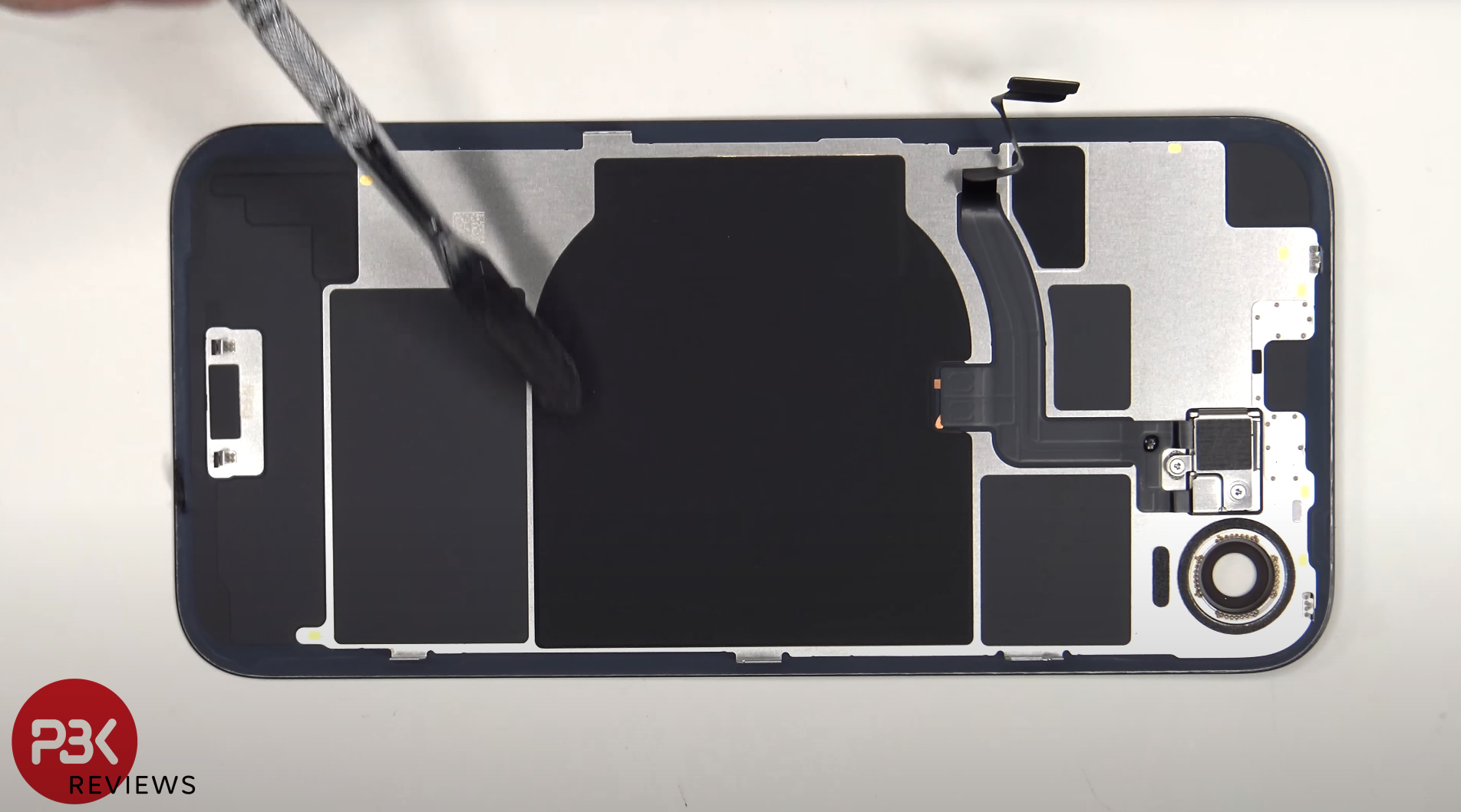 iPhone 16e 裝置拆解影片