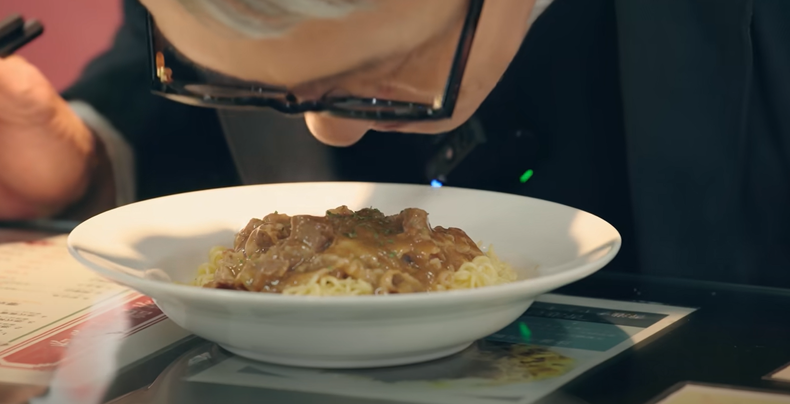 松重豐對沙嗲牛肉麵情有獨鍾。