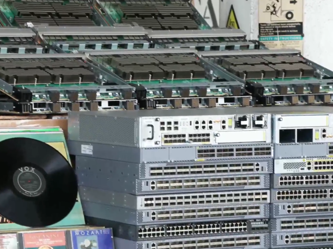 海關破4宗海路走私案,檢3.55億元電子產品。(香港海關Facebook截圖)