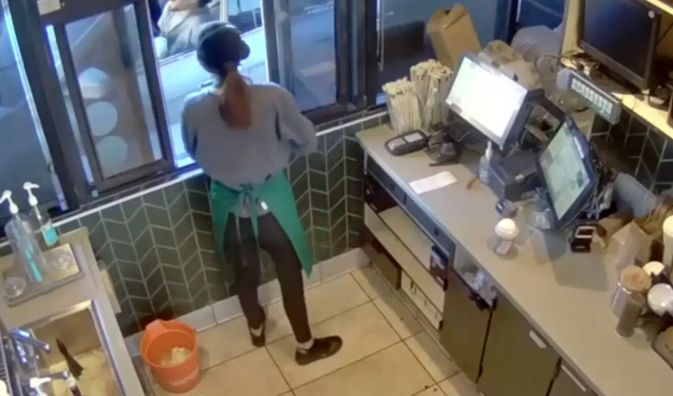 事發在外賣車道(drive-through),司機拿取熱飲時被燙傷下體。(資料圖片)